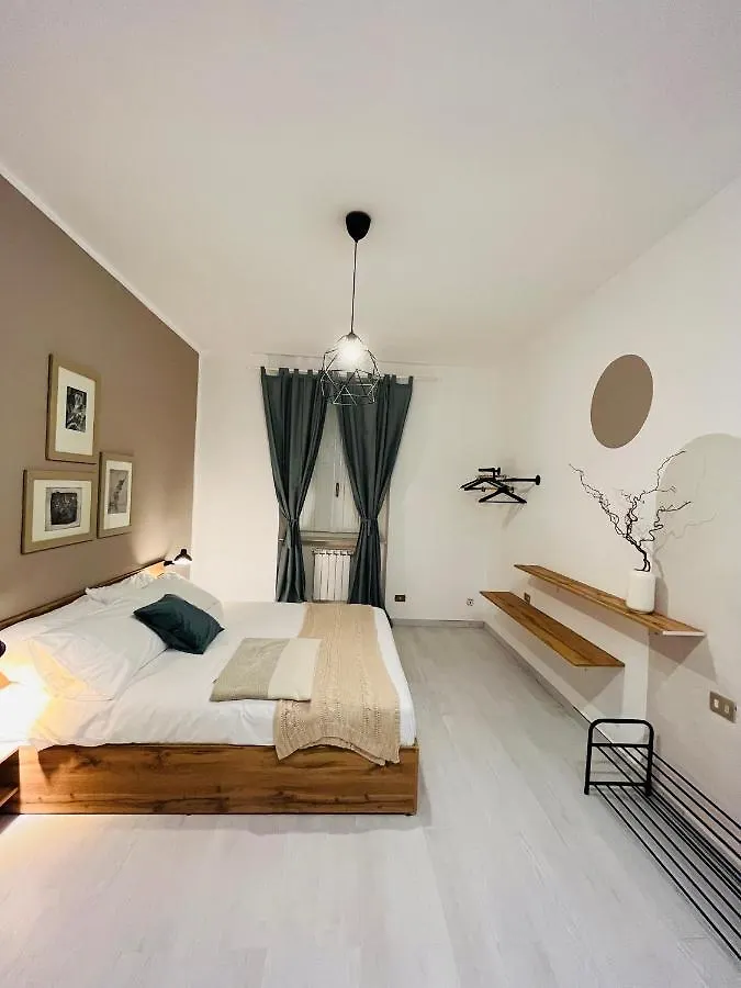 Daisy Homes Paderno d'Adda 0*,  Italia