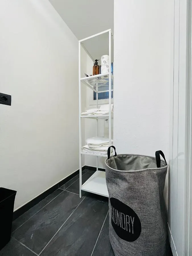 Bed and breakfast Daisy Homes Paderno d'Adda Italia