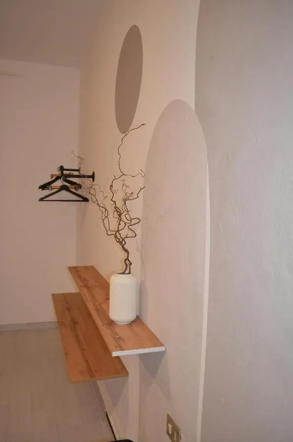 Daisy Homes Paderno d'Adda 0*,  Italia